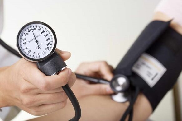 Ljudem z visokim krvnim tlakom je prepovedano slediti leni dieti